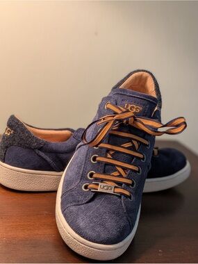 UGG Navy and Tan Suede Low-Top Sneakers